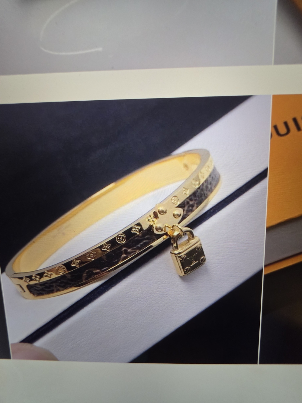 Luxury Gold Lock Bangle Bracelet